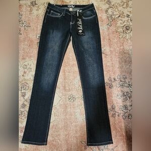 Red Rivet Embellished Pocket Straight Leg Dark Wash Jeans - Size 7 Junior